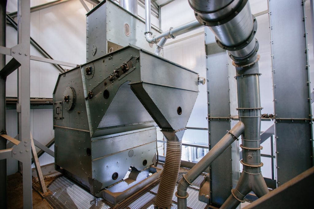 An industrial seed drying machine, pipeline, and separator.